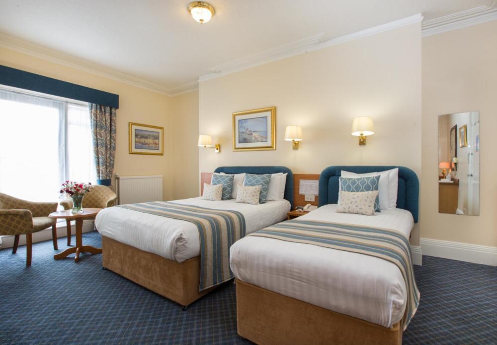 Livermead Cliff Hotel ทอร์คิ ภายนอก รูปภาพ